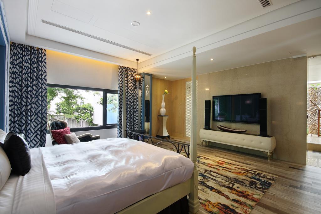 Mulan Motel Taichung Exterior photo