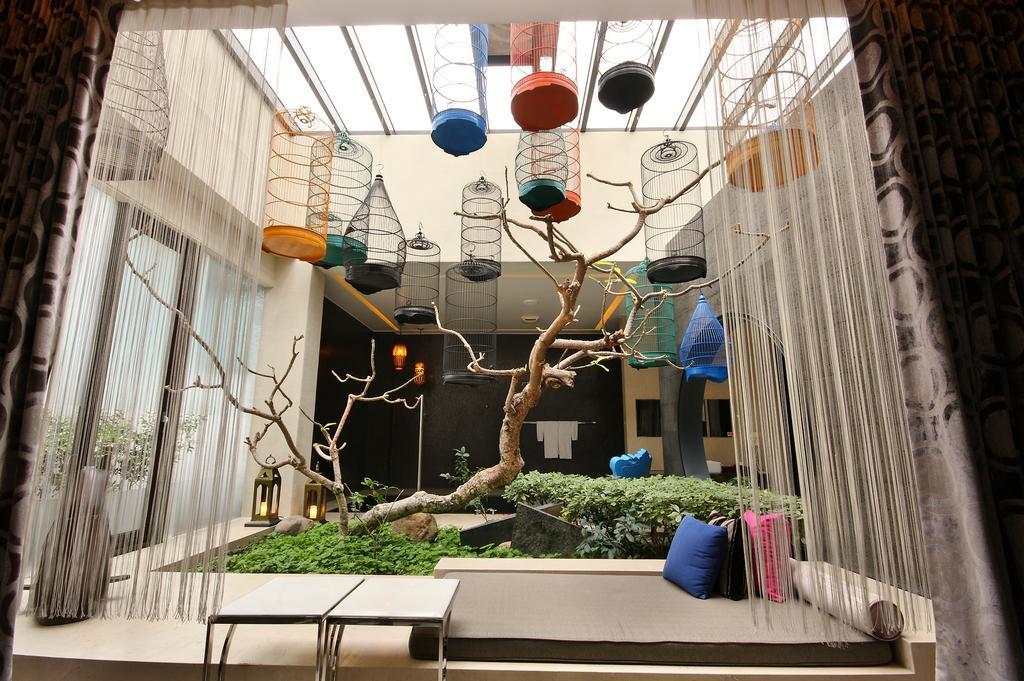 Mulan Motel Taichung Exterior photo