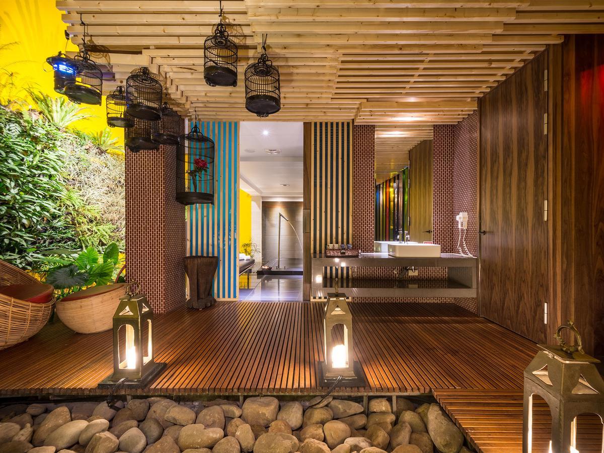 Mulan Motel Taichung Exterior photo