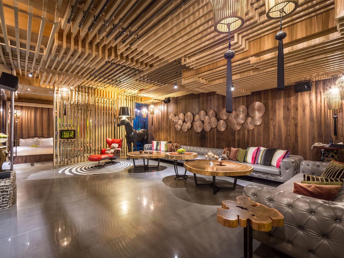 Mulan Motel Taichung Exterior photo